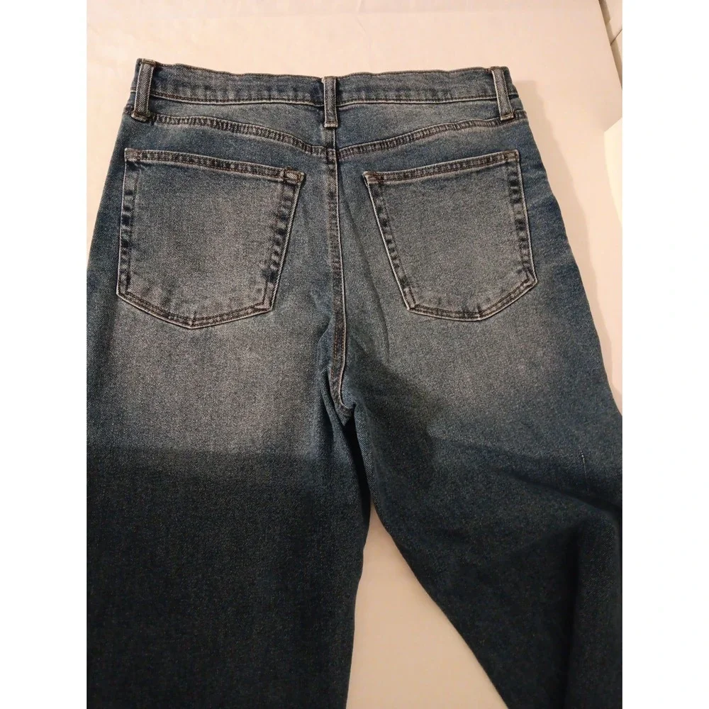 Celebrity‎ Pink Women's Jeans Sz. 11/30 Straight Leg Faded Stretch Blue Denim